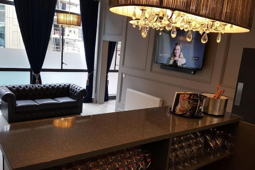 The V.I.P Suite - Sleeps 24! Best For Large Groups Liverpool Exteriér fotografie